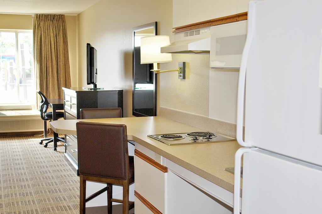 เอ็กซ์เทนด์ สเตย์ อเมริกา ดีทรอยต์ ออเบิร์น ฮิลส์ Hotel ออเบิร์นฮิลล์ส ภายนอก รูปภาพ
